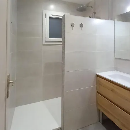 بيت للعطل La Des Pins